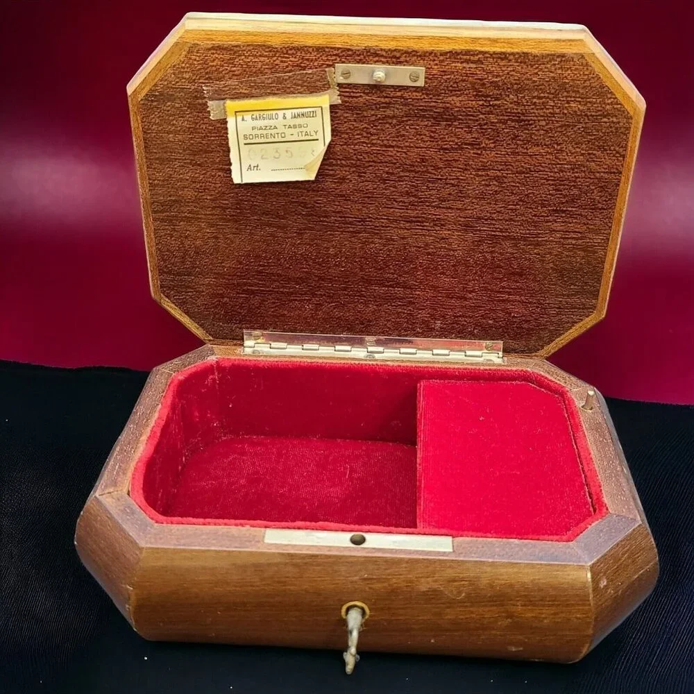 A.Gargiulo & Fannuzzy Sorrento Jewelry Music Box Wood‎ Inlay Guitar ITALY